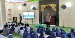 Cegah Bahaya Narkoba, Humas Polres Bondowoso gelar sosialisasi di Yayasan Al Fatih