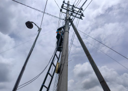 Komitmen Layani Sepenuh Hati,PLN Icon Plus Lakukan Penataan Aset Telekomunikasi Dukung Keandalan dan Estetika Kota Ngawi