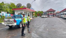 Patroli R4 Gabungan Polisi dan Avsec Amankan Kawasan Bandara Ngurah Rai