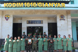 Penuh Khidmat dan Kebanggaan, Dandim Gianyar Pimpin Tradisi Korp Raport Pindah Satuan