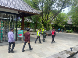 Hadirkan Rasa Aman, Polres Bandara Ngurah Rai Gelar Patroli Gabungan di Terminal Domestik