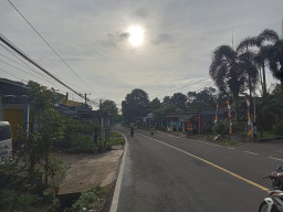 Cuaca Cerah Pagi Ini, Warga Cibaliung Kembali Beraktivitas