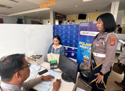 Senyum di Satpas SIM Denpasar: Polisi Humanis, Urus SIM Jadi Lebih Mudah dan Menyenangkan