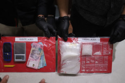 Polres Pelabuhan Tanjung Perak Ungkap Peredaran 31,62 Gram Sabu, Empat Orang Diamankan