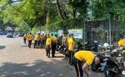 Jumat Bersih, Personel Polres Kawasan Bandara I Gusti Ngurah Rai Kerja Bakti di Mako