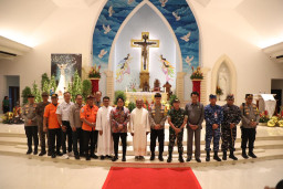 Kapolda Bali Bersama Forkopimda Cek Ibadah Pergantian Tahun di Gereja Fransiskus Xaverius Kuta