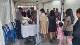 Polres Bandara Ngurah Rai Amankan Ibadah Malam Akhir Tahun di GPIB Ekklesia