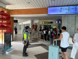Jelang Akhir Libur Nataru, Keamanan Bandara Ngurah Rai Diperketat