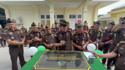 Kajati Kalbar Kunjungan Kerja ke Kejari Mempawah, Resmikan Gedung Pidum dan Evaluasi Kinerja Jajaran