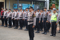Pimpin Apel Pagi, Wakapolres Bandara Ngurah Rai Ingatkan Personel Tetap Disiplin dan Profesional
