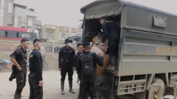 Taruna Akpol Latsitardanus Bersihkan Lumpur Pasar dan Santuni Korban Hanyut di Aceh Tamiang