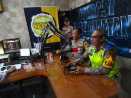 Gandeng Media, Satlantas Polres Pelabuhan Tanjung Perak Ajak Warga Tertib Berlalu Lintas