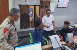 Bawa Sajam dan Konsumsi Miras di Area Publik, Dua Pria Digelandang ke Polsek Dentim