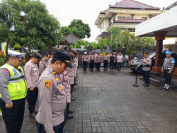 Apel Jam Pimpinan Polsek Denpasar Timur, Kapolsek Sampaikan Arahan dan Evaluasi Kinerja