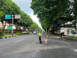 Ciptakan Kamseltibcarlantas Kondusif, Sat Lantas Bandara Ngurah Rai Optimalkan Pengaturan