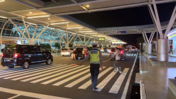 Polres Bandara Ngurah Rai Perketat Pengaturan Lalu Lintas, Drop Zone Terminal Internasional Dibatasi Tiga Menit