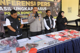 Gempur Peredaran Narkoba, Polres Bondowoso Ringkus 11 Tersangka dan Sita Ribuan Pil Koplo