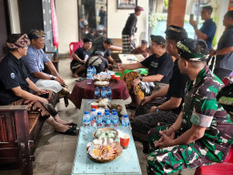 TNI Hadir di Tengah Duka, Pangdam IX/Udayana dan Dandim Gianyar Berikan Dukungan Moril Keluarga