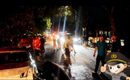 Diduga Korsleting Listrik, Sebuah Sedan BMW Hangus Terbakar di Jalan Raya Ketapang
