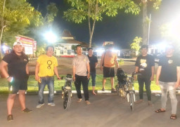 Tim Resmob Polres Sampang Bubarkan Balap Liar di Jalan Syamsul Arifin, Dua Motor Diamankan