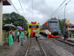 KAI Daop 1 Jakarta Bergerak Cepat Kerahkan  Petugas Tanggap Darurat Prasarana, Imbas Insiden KA Bandara Tertemper Truk