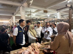 Jamin Stok Pangan Ramadhan 1447 H, Satgas Pangan Polres Sampang dan Bapanas RI Sidak Pasar Srimangunan