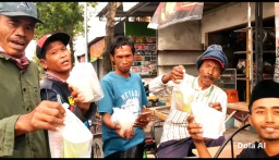 Lebih dari Sekadar Takjil, Kapolres Sampang Bangun Jembatan Hati dengan Pengayuh Becak