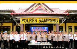 ​Wujudkan Institusi Bersih, Polres Sampang Gelar Tes Urine Mendadak bagi PJU dan Kapolsek