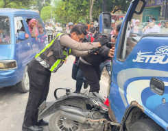 Kecelakaan Maut di Depan Poltera Sampang: Mahasiswi Asal Pamekasan Meninggal Dunia