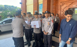 Polres Bandara Ngurah Rai Terima Bingkisan Sembako Hari Raya dari Kapolda Bali
