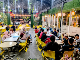 Gladi Bersih Persiapan Launching dan Pengukuhan Komunitas Wartawan Indonesia (KWI) di Caffe Labara Surabaya