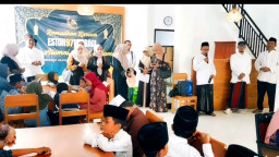 Nuansa Haru di Rumah Makan Bu Mutli, Saat Alumni Smansa 97 Bahu-Membahu Berbagi Berkah