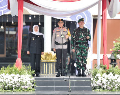 Kapolda Jatim Pimpin Apel Gelar Pasukan Pastikan Kesiapan Personel Operasi Ketupat Semeru 2026