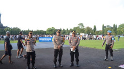 Kapolresta Denpasar Pantau Pengamanan Sholat Idul Fitri di Lapangan Renon, Ratusan Jamaah Khusyuk Beribadah