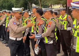 Satlantas Polres Sampang Gelar Apel Pagi dan Halal Bihalal untuk Perkuat Soliditas Personel