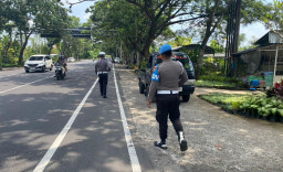 Respon Cepat Aduan 110, Unit Lalulintas Polsek Dentim Cek TKP Laka Lantas di By Pass Ngurah Rai