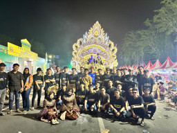 Simfoni Malam Ramadan: Gemuruh Perkusi Lanceng Pekalongan Pukau Penonton di Parade Dugdug Sampang"