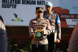 Apel Pagi Jam Pimpinan, Wakapolres Bandara Ngurah Rai Tekankan Pelayanan Humanis dan Disiplin Tugas