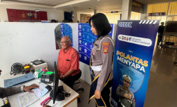 Pelayanan Humanis Satpas SIM Polresta Denpasar, Polantas Menyapa Berikan Pendampingan dan Edukasi kepada Pemohon