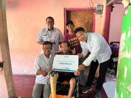 YBM PLN UIP JBTB Salurkan Kaki Palsu, Bangkitkan Harapan Penyintas Amputas