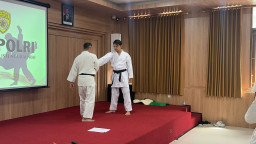 Asah Kemampuan Personel, Polres Bandara Ngurah Rai Gelar Latihan Beladiri Polri