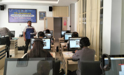 Pelayanan Prima Satpas SIM Polresta Denpasar di Zona 5 Ujian Teori, Pemohon Diberikan Imbauan Tertib Berlalu Lintas