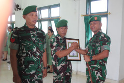 Dandim Gianyar Berikan Penghargaan dan Pesan Tegas kepada Prajurit pada Korps Raport dan Purna Bhakti 2026  