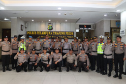 Upacara Kenaikan Pangkat Pengabdian Personel Polres Pelabuhan Tanjung Priok.
