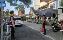 Pengamanan Ibadah Jumat Agung, Polres Bandara Ngurah Rai Pastikan Situasi Tetap Kondusif 