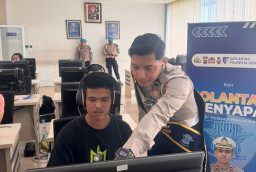 Pelayanan Prima Satpas SIM Polresta Denpasar: Pendampingan Maksimal untuk Pemohon Ujian Teori  
