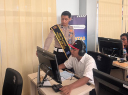 Humanis dan Cepat, Pelayanan Satpas SIM Polresta Denpasar Berikan Pendampingan Prima kepada Pemohon