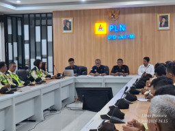 Perkuat Layanan Prima, Satuan Pengamanan PT Haleyora Powerindo Bekali PS4 Dilingkungan PLN UID JATIM