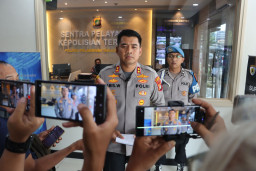 Respon Cepat Pengaduan Layanan Polri 110, Polisi Datangi Mess ABK di Muara Angke Jakut.