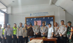 Kapolres Jakarta Barat Monitoring kegiatan Paskah Pengamanan Gereja  di Wilayah Tambora .